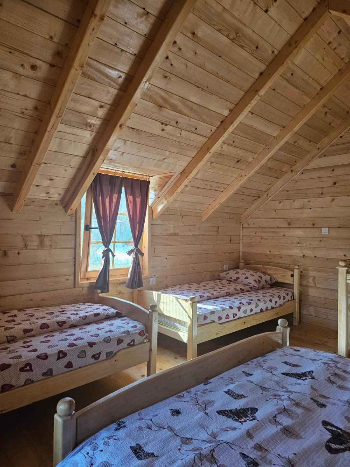 Konaci Oceva Zemlja Bungalovi Konaci Oceva Zemlja Vikendica 모이코바츠 외부 사진